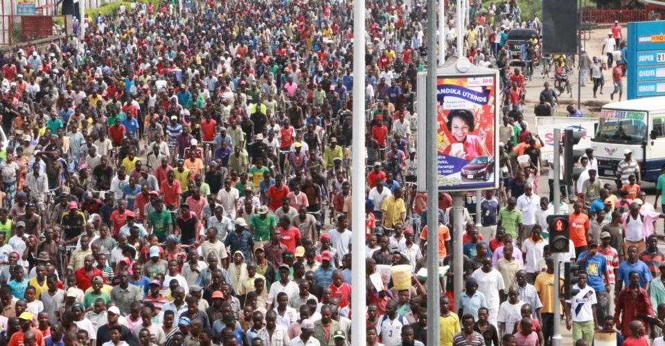 Burundi : Près de 500.000 Burundais manifestent contre le Portugais, S.G. de l’ONU, M. Antonio Guterres