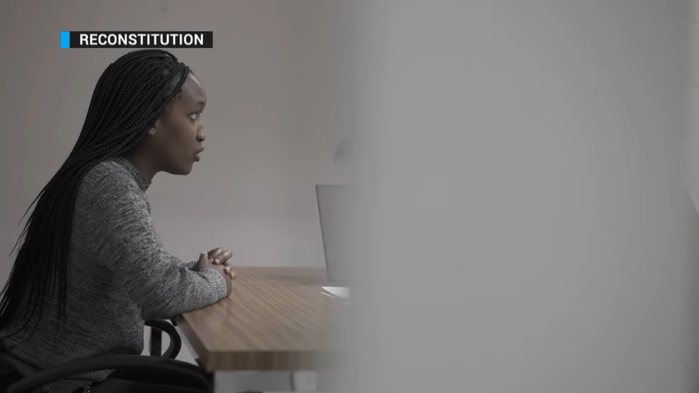 Image reportage : Radio-Canada :  Enquête | Des espions parmi nous