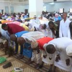 Les musulmans célèbrent la fête de l'Eid Fitri