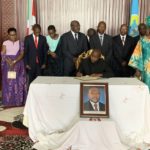 G.M. NDAYISHIMIYE signe le livre de Condoléances de Feu NKURUNZIZA / BURUNDI
