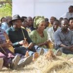 Le Président Evariste Ndayishimiye rencontre ses voisins de sa commune natale