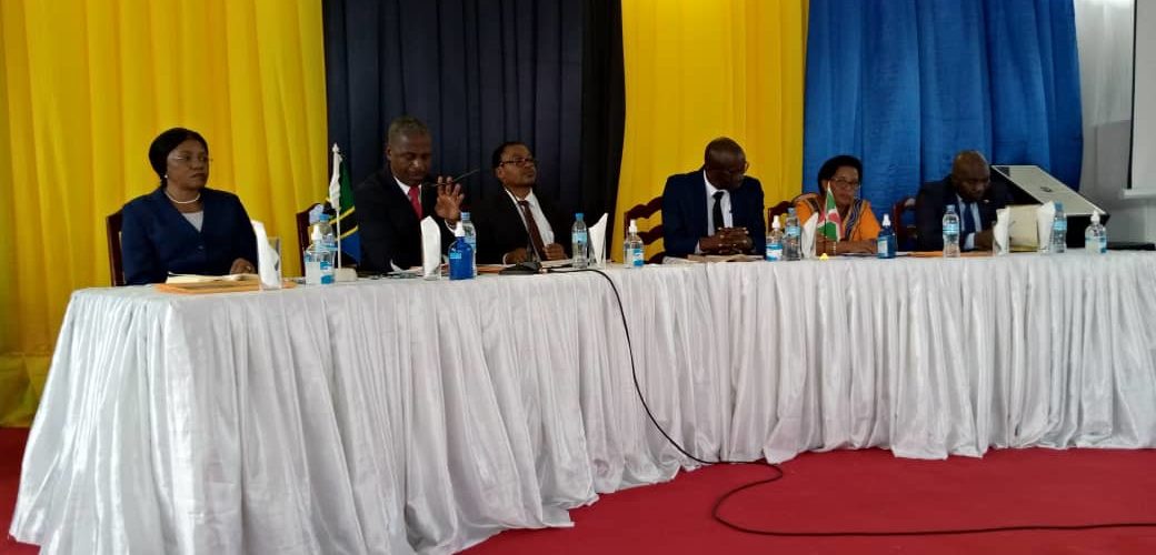 BURUNDI : Le gouverneur de RUMONGE à KIGOMA en TANZANIE
