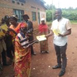 BURUNDI : Distribution de cartes CAM aux vulnérables à GASORWE / MUYINGA