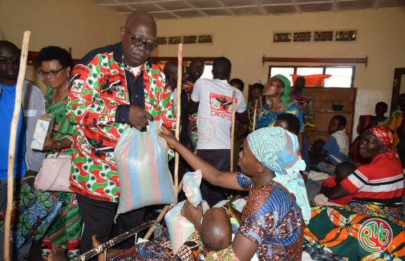 Gitega: les militants du Cndd-Fdd posent des gestes de charité