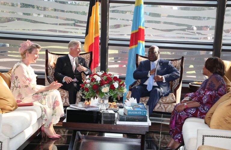Philippe et Mathilde accueillis avec les honneurs à Kinshasa