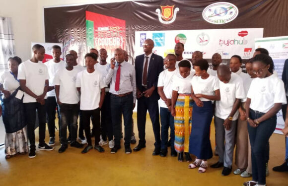 Burundi : Concours national de codeu.r/se.s informatiques / Ngozi