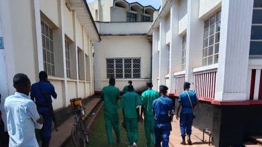Burundi : 2 voleurs et profanateurs de tombes condamnés à 10 ans de prison / Gitega