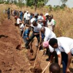 Burundi : TDC - Tracer des courbes de niveau sur la colline Muganza, Gisagara / Cankuzo