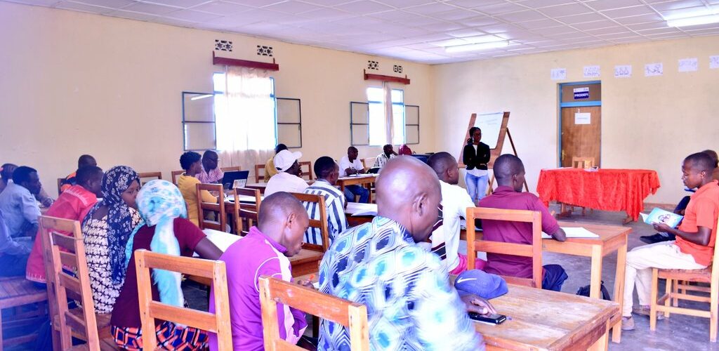 Burundi : L’UHACOM forme en gestion ses coopératives à Bubanza