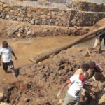 Burundi : TDC - Le CNDD-FDD Makamba construit un pont reliant les collines Nyankara et Gikurazo