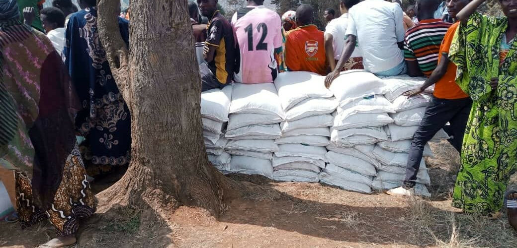 World Vision Burundi offre 2,5 t de semences à Cankuzo