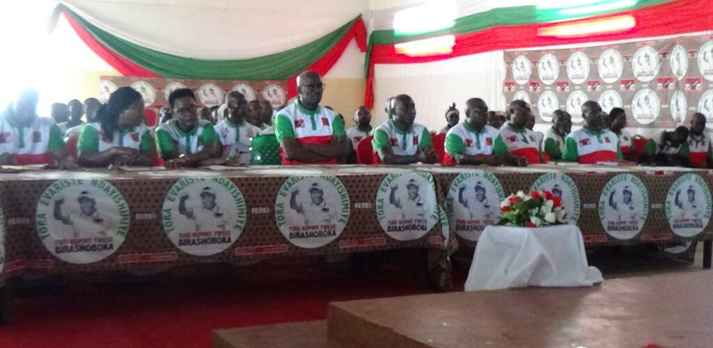 Burundi : Le CNDD-FDD présente ses nouveaux membres du Bureau Politique à Makamba