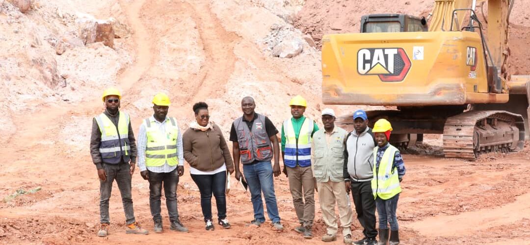 Burundi : L’OBM visite des sites miniers d’or de Butihinda / Muyinga